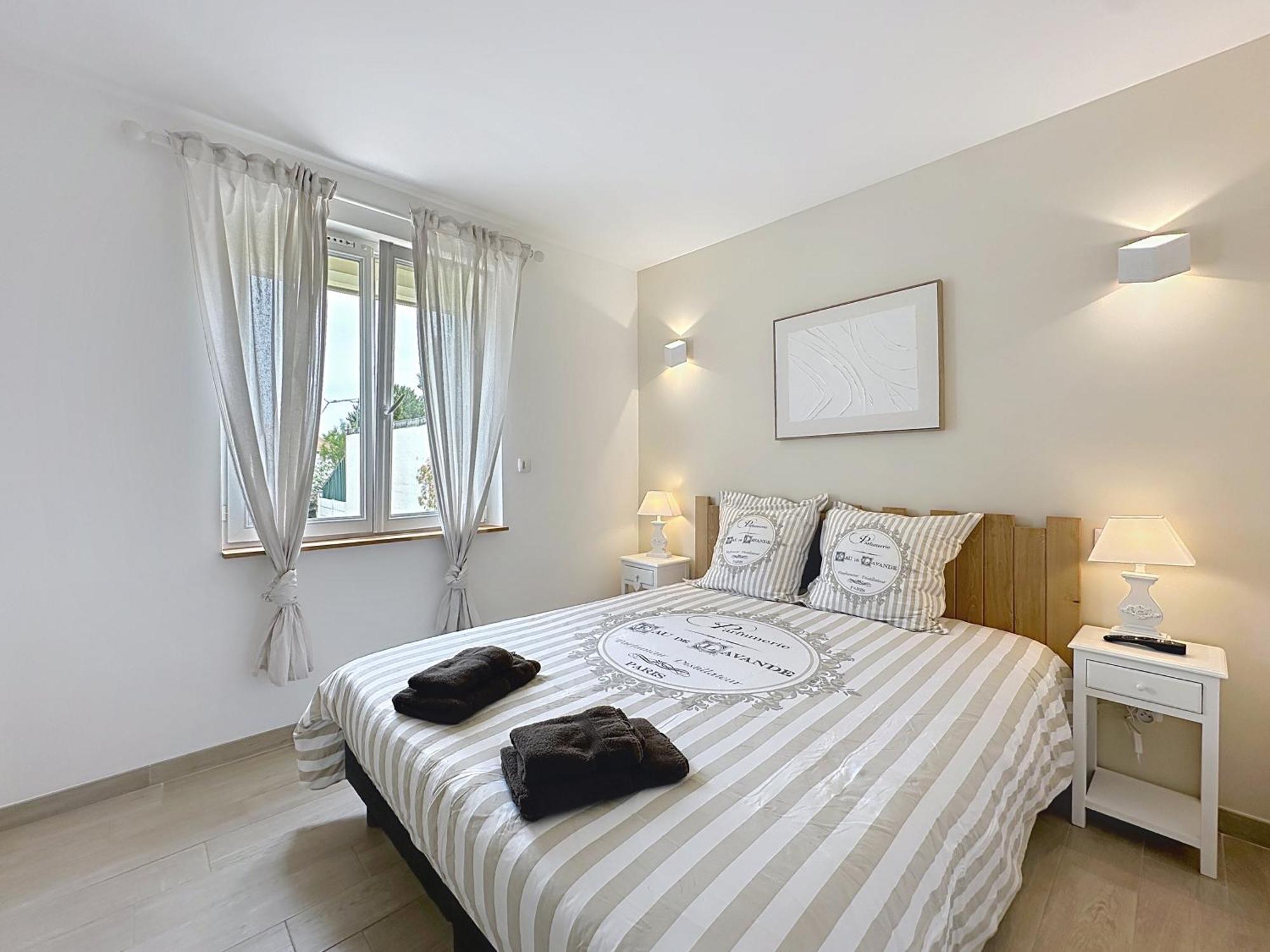 Charmante Maison 2 Chambres Avec Cour Et Jardin Sainte-Savine Екстер'єр фото